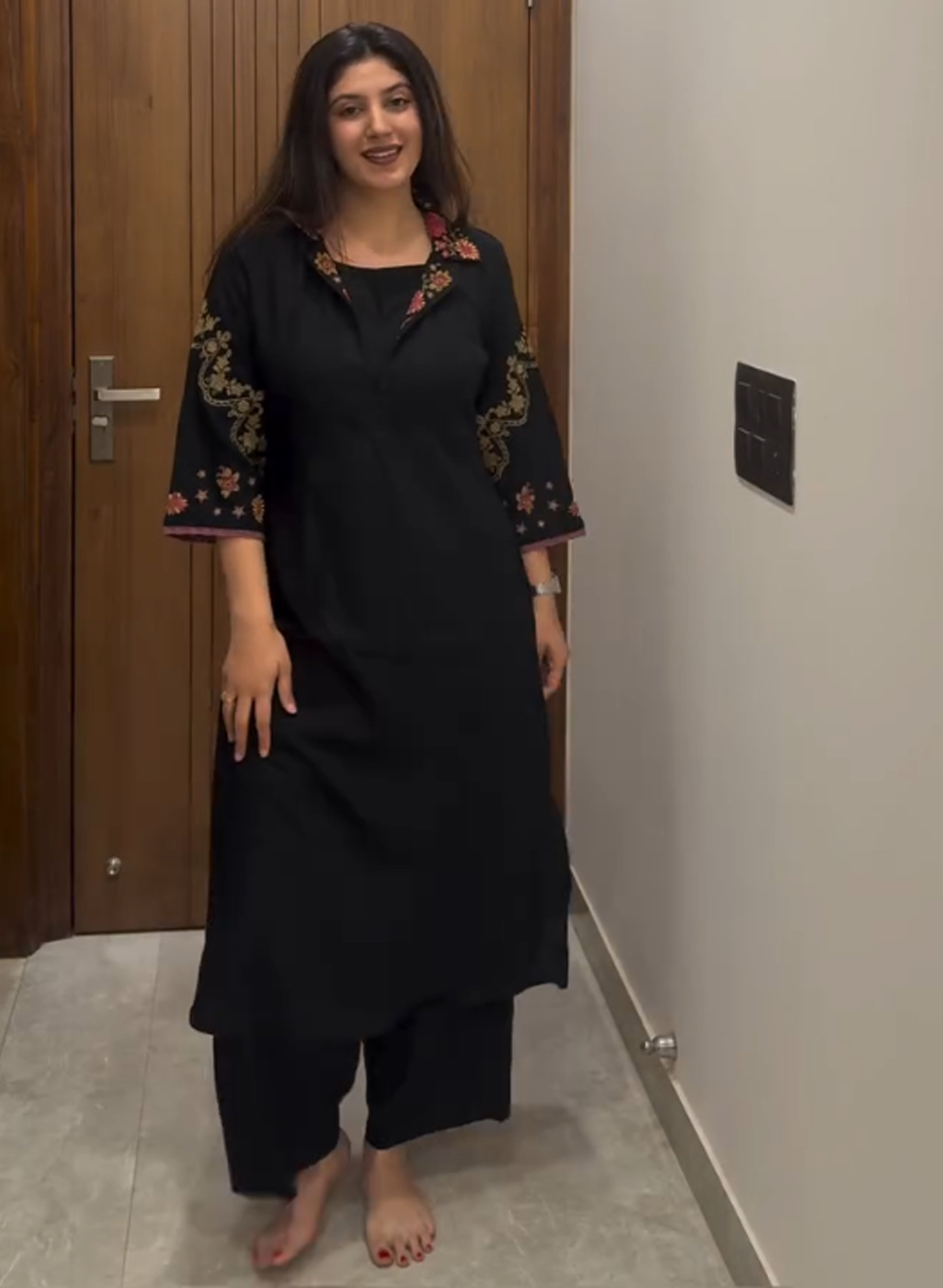 Aashma-Women’s Kurta Set