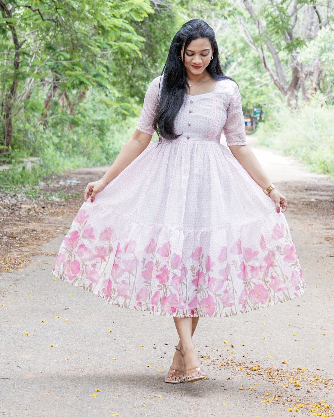 SHAHEEN LONG WESTERN FROCK – Apsarahub