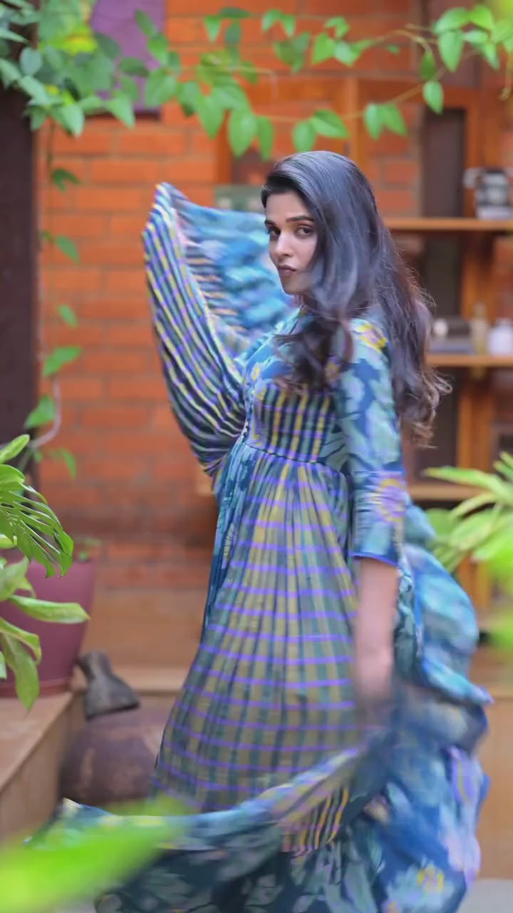 Naaz-Beautiful Floral Printed Long Western Gown